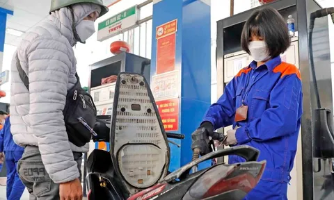 Giá xăng dầu hôm nay 27/3/2025: Xăng dầu trong nước đồng loạt tăng?