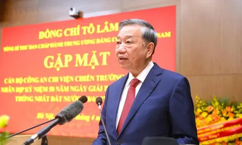 Tổng Bí thư: Tiến tới miễn viện phí cho toàn dân