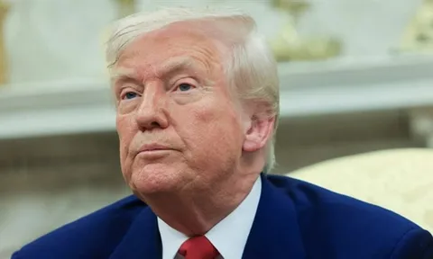 Tổng thống Donald Trump phát tín hiệu chấm dứt căng thẳng thuế quan vì muốn người dân tiếp tục chi tiêu