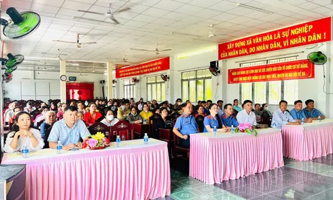 Bệnh viện Lê Văn Việt tặng 99 thẻ BHYT giúp bà con khó khăn