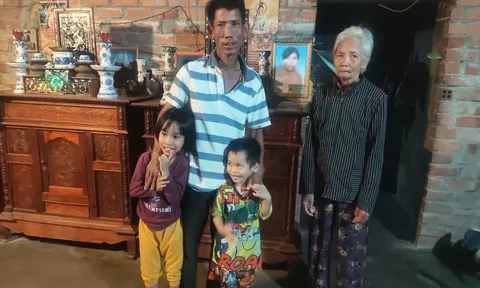 Xót xa cảnh cha ung thư phổi, trụ cột cuối cùng gống gánh mẹ già và 2 con thơ dại