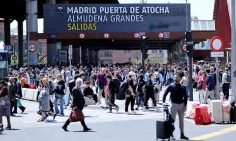 Hàng chục triệu người bị ảnh hưởng vì sự cố mất điện ở châu Âu