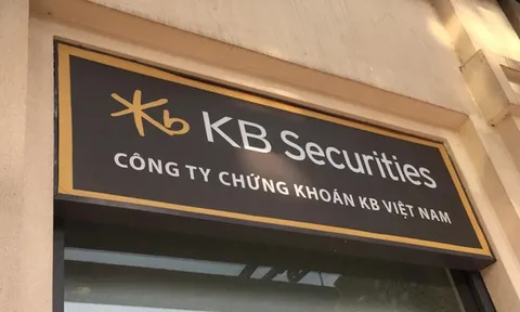 Phạt tiền, đình chỉ giao dịch loạt công ty chứng khoán, quản lý quỹ