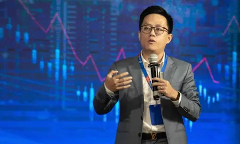 Dòng tiền lớn rời Mỹ, thị trường chứng khoán Việt Nam đón sóng ngoại