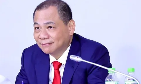 Trong 1 tháng, tỷ phú Phạm Nhật Vượng kiếm được ít nhất 65.000 tỷ đồng, vững vị trí người giàu nhất Việt Nam trong 15 năm