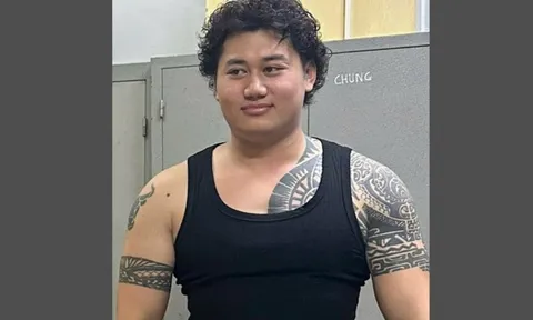 Tạm giữ huấn luyện viên gym chửi bới, quật ngã chiến sĩ CSGT tại Hà Nội