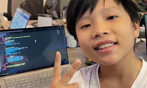 Cậu bé 13 tuổi ở TP. HCM làm giám đốc, đi làm 4 ngày/tuần