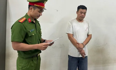 Tạm giữ hình sự lái xe taxi trong vụ "chém" 4,2 triệu của hai vị khách ở Lào Cai