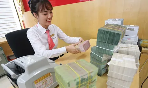 Tín dụng tăng tốc, thúc đẩy lợi nhuận ngân hàng tiếp tục đi lên