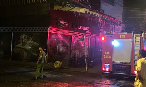 Cháy cư xá Độc Lập ở TP HCM khiến 8 người thiệt mạng