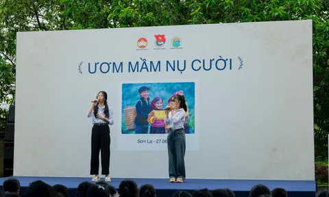 "Ươm Mầm Nụ Cười" - Hành trình mang tri thức và yêu thương đến trẻ em Tây Bắc