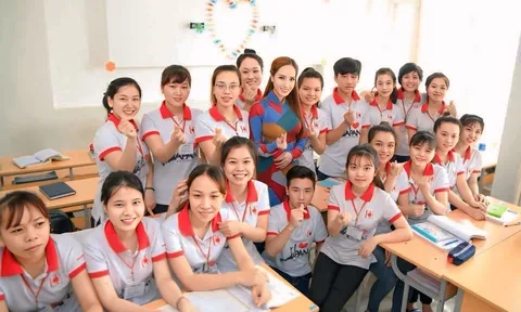 Hoa Khôi Bảo Ngọc: Với tinh thần cho đi để nhận lại cho thế hệ tiếp bước 