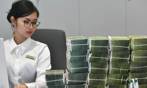 Lãi suất tiết kiệm đã tăng 11 tháng liên tiếp