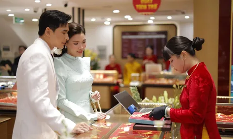 Giá vàng hôm nay 27/10: Khởi sắc trở lại sau chuỗi ngày lao dốc