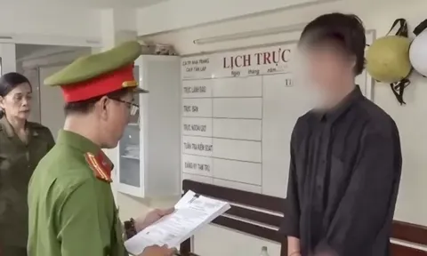 Tạm giữ thanh niên quốc tịch nước ngoài tấn công cán bộ CSGT ở Nha Trang