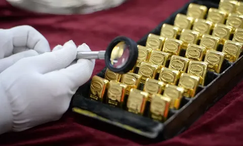 Giá vàng hôm nay 31/8/2025: SJC vượt 130 triệu đồng trước kỳ nghỉ lễ 2/9, thị trường dần bớt "khát"