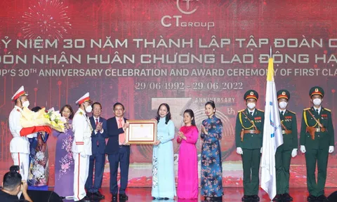 33 Năm có lẽ trong 80 năm chẵn, câu chuyện mới về “Ý chí Việt Nam, trí tuệ Việt Nam"