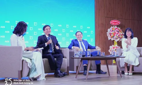 Duyệt hồ sơ 10 phút thay vì 10 ngày: AI 'cướp' việc làm của nhân viên ngân hàng?