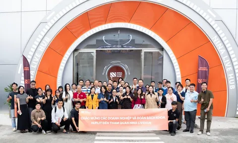 Học viên Startup MasterTrack trải nghiệm quy trình chuẩn bị cho Mega Live 9.9 cùng Nina Live Hub