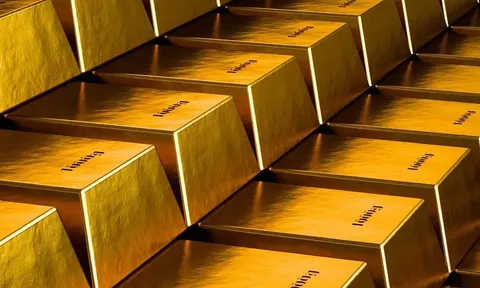 Giá vàng hôm nay 19/9/2025: Thị trường trong nước điều chỉnh sau Nghị định mới, vàng thế giới giảm khi Fed hạ lãi suất