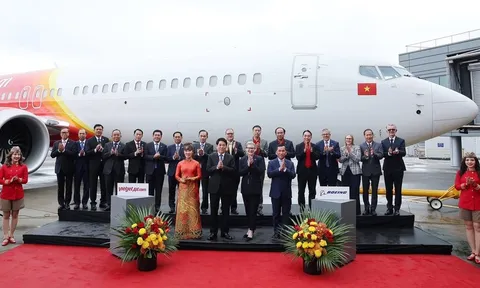 Chủ tịch nước Lương Cường chứng kiến bàn giao tàu bay Boeing đầu tiên cho Vietjet