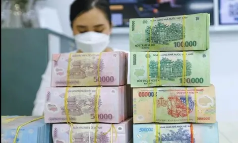 Lãi suất thấp nhưng dòng tiền triệu tỷ vẫn 'chảy' mạnh vào ngân hàng