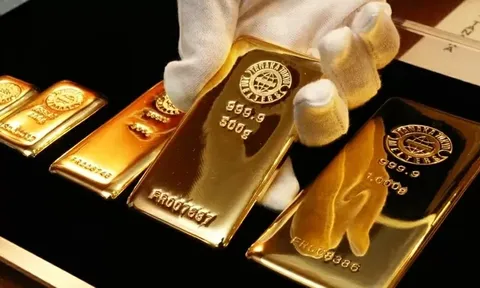 Giá vàng hôm nay 1/10/2025: Vượt 3.800 USD/ounce, thị trường bước vào giai đoạn “nóng bỏng”