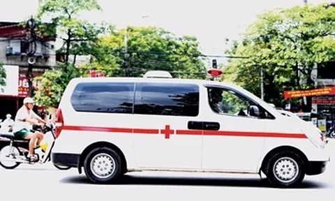 Xe cứu thương chở bệnh nhân hấp hối thu 2,4 triệu đồng cho 12km