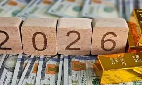 Giá vàng hôm nay 4/1/2026 biến động mạnh, giá bạc vẫn tăng