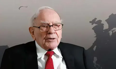 Tỷ phú Warren Buffett cảnh báo AI 'nguy hiểm' như vũ khí hạt nhân