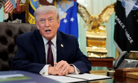 TT Trump: Đưa Iran 'trở lại thời kỳ đồ đá', kết thúc chiến tranh trong 2 - 3 tuần