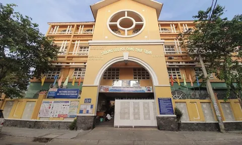 Vụ nghi ngộ độc ở Trường Tiểu học Đặng Thuỳ Trâm, số học sinh nhập viện tăng