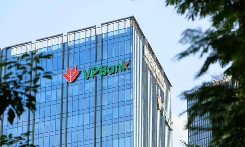 Thành viên HĐQT VPBank đăng ký mua 30 triệu cổ phiếu VPB