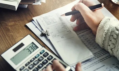 Hãy mua tài sản tạo ra tiền, chứ đừng mua những thứ chỉ khiến bạn “trông giàu có”