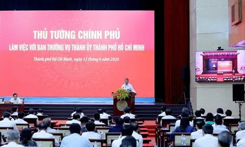 Đề xuất loạt giải pháp giúp TPHCM bứt tốc tăng trưởng 2 con số