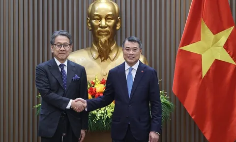 Thủ tướng tiếp Chủ tịch Ngân hàng JBIC Nhật Bản: Hỗ trợ Việt Nam triển khai các dự án, định hướng chiến lược