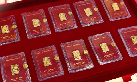 Giá vàng hôm nay 10/7: Vàng nhẫn biến động 'lạ'
