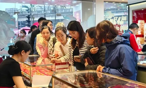 Giá vàng hôm nay 9/9: Thế giới đổ dốc, trong nước đón ngày giảm giá mạnh