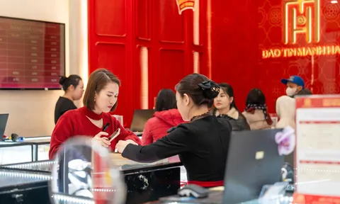 Giá vàng hôm nay 24/9: Vàng thế giới giảm sâu