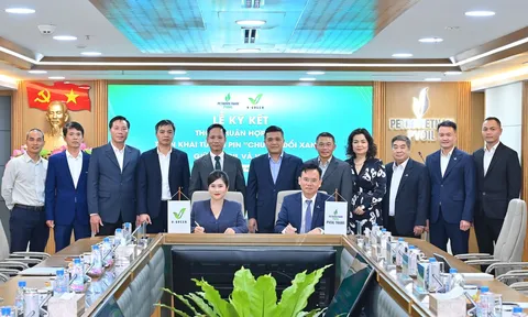 V-Green triển khai hơn 3.000 tủ đổi pin xe máy điện tại hệ thống của PVOIL