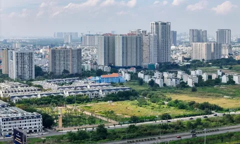 Lệch pha cung cầu nghiêm trọng: Lý do khiến giá nhà TP. Hồ Chí Minh mở rộng không thể hạ nhiệt