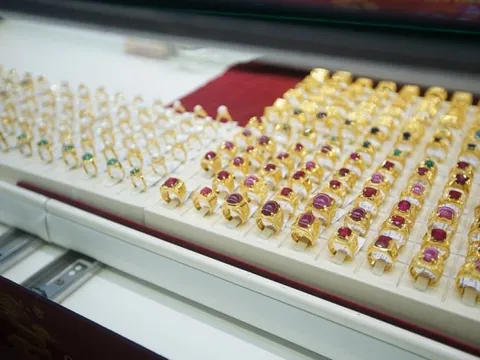 Giá vàng ngày 18/11/2024: Vàng thế giới có tiếp tục giảm mạnh trong tuần?