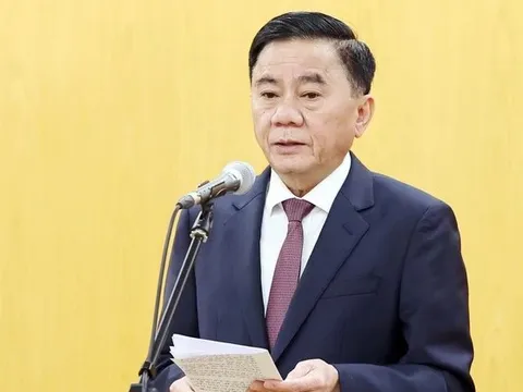 Bộ Chính trị: 'Nghiên cứu bỏ cấp huyện, sáp nhập một số tỉnh'