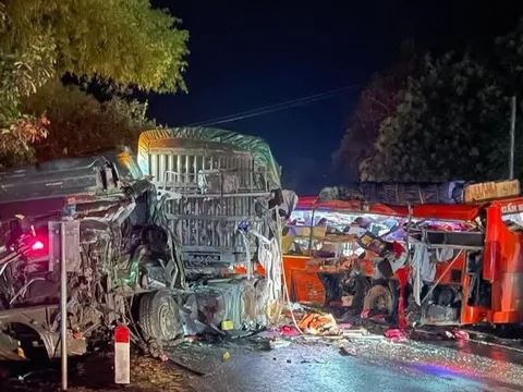 Tai nạn khiến 6 người tử vong ở Sơn La: Nhân chứng kể phút phá cửa xe cứu người