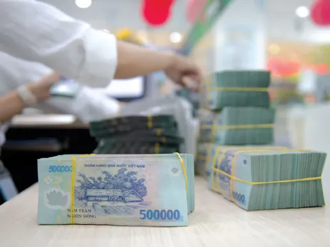 Thủ tướng yêu cầu tiếp tục giảm lãi suất cho vay