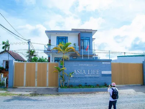 Công an kiểm tra công ty sản xuất kẹo cho TikToker Hằng Du Mục, Quang Linh Vlogs