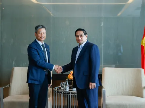 Thủ tướng tiếp đại diện 3 tập đoàn đầu tư hàng chục tỷ USD tại Việt Nam