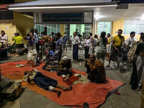 Động đất Myanmar: Gần 700 người thiệt mạng, các bệnh viện "vỡ trận"