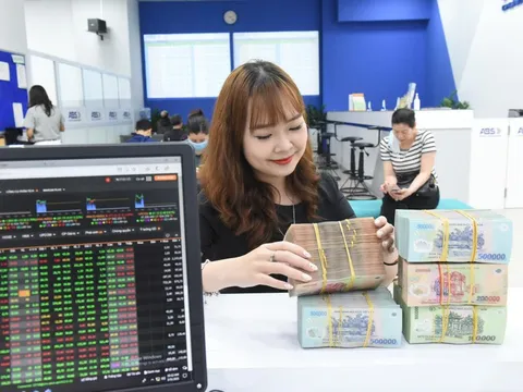 Đón sóng mùa báo cáo tài chính quý I/2025