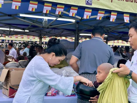 Ghi chép từ Myanmar: Tình người giữa tâm chấn